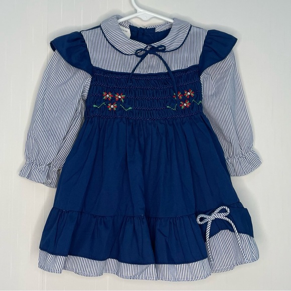 Polly Flinders Other - Vintage Polly Flinders Girls Hand Smocked Dress Apron Style 2T ✔️Flaw